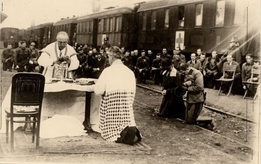 Bl Karl at Mass